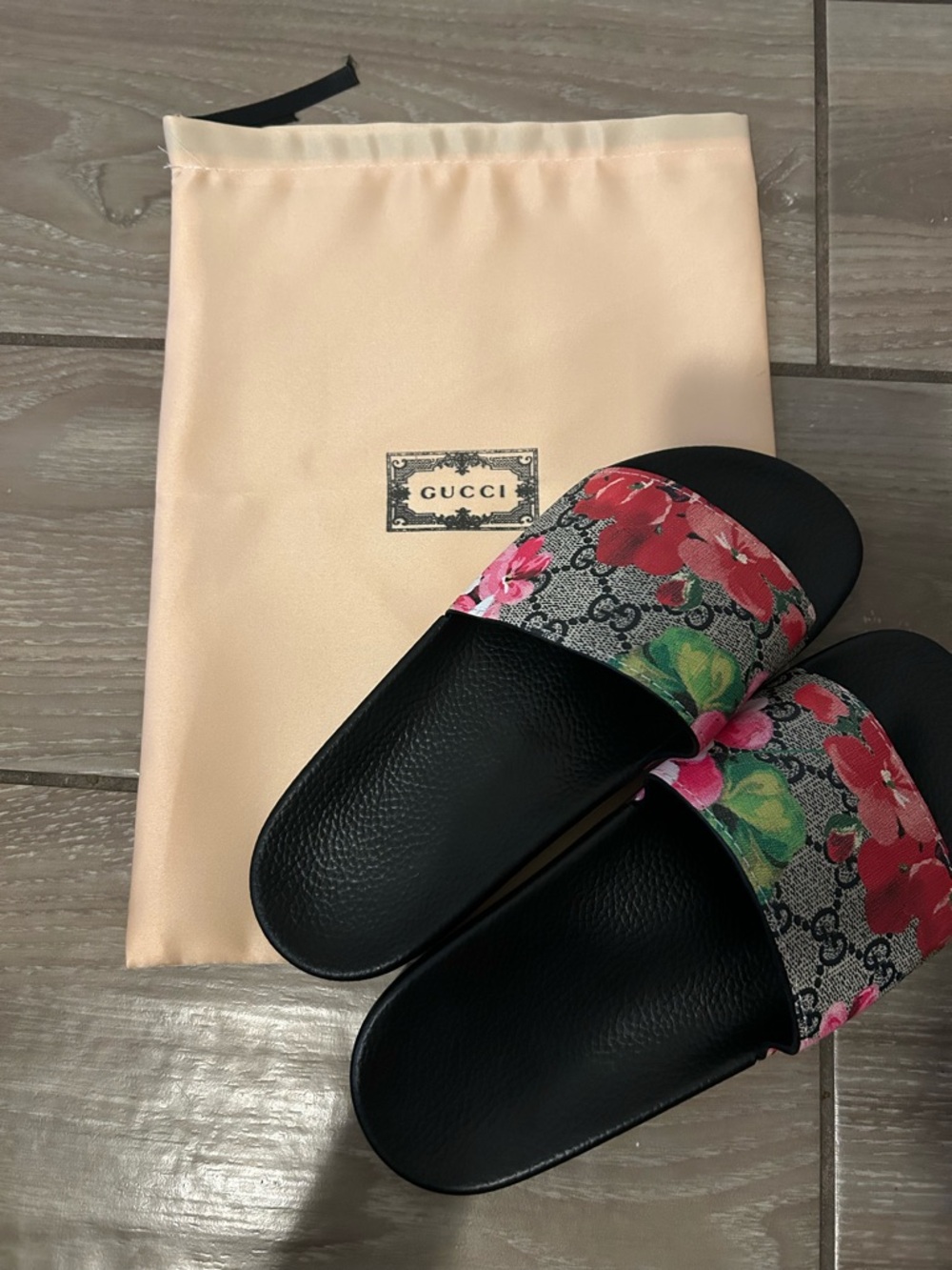 Gucci GG Blooms Supreme Floral Slides